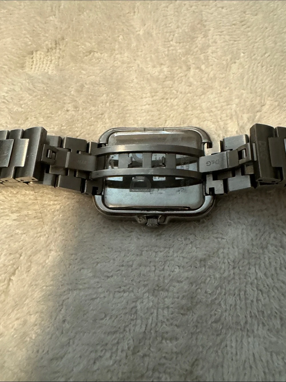 D&G Men’s Stainless Steel Watch with Black Dial and Bold White Numerals